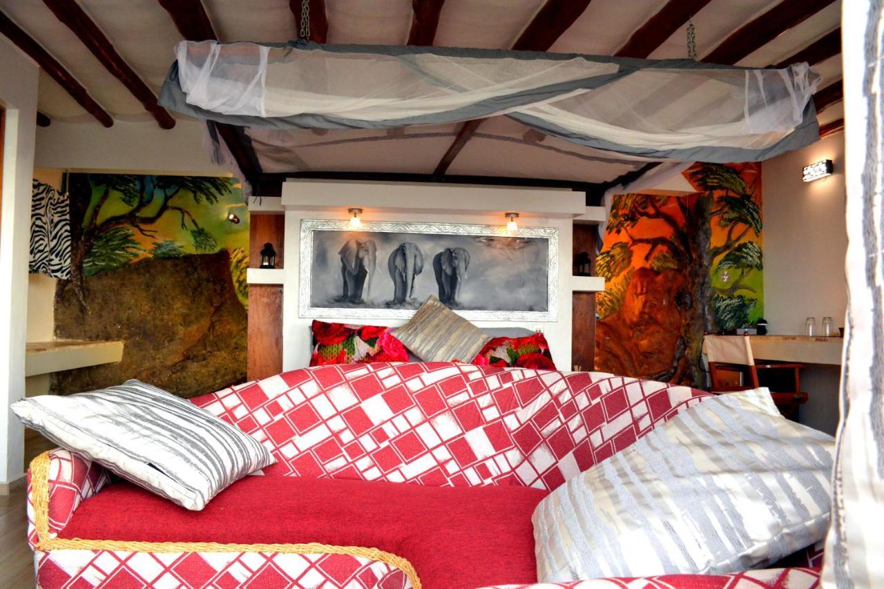 Shimba Hills Green Safari Lodge Kwale Extérieur photo